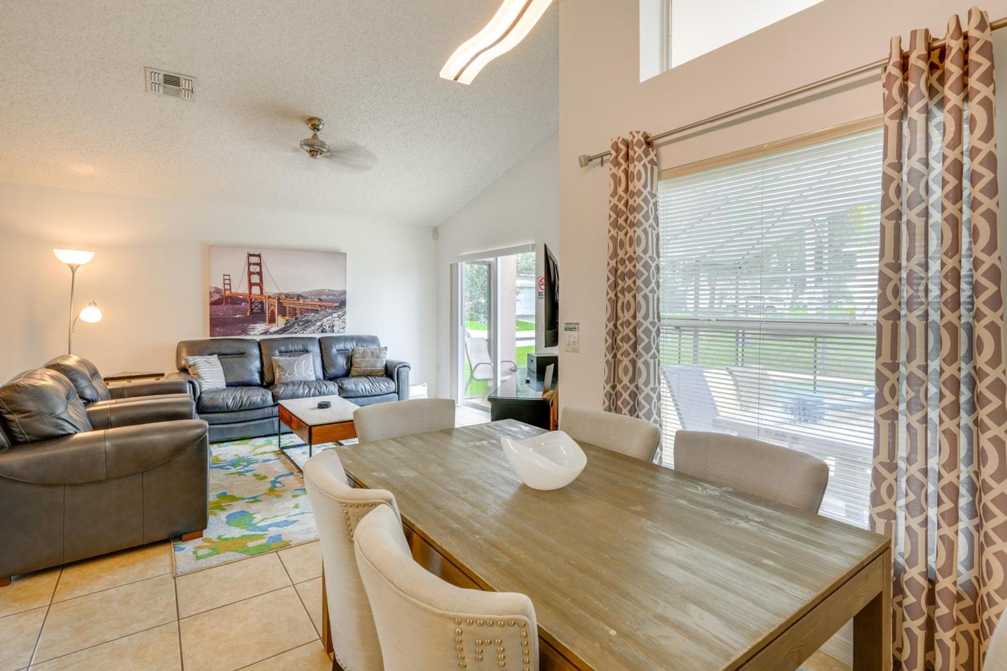 Family Home With Pool On Award-Winning Golf Course! เฮนส์ซิตี้ ภายนอก รูปภาพ